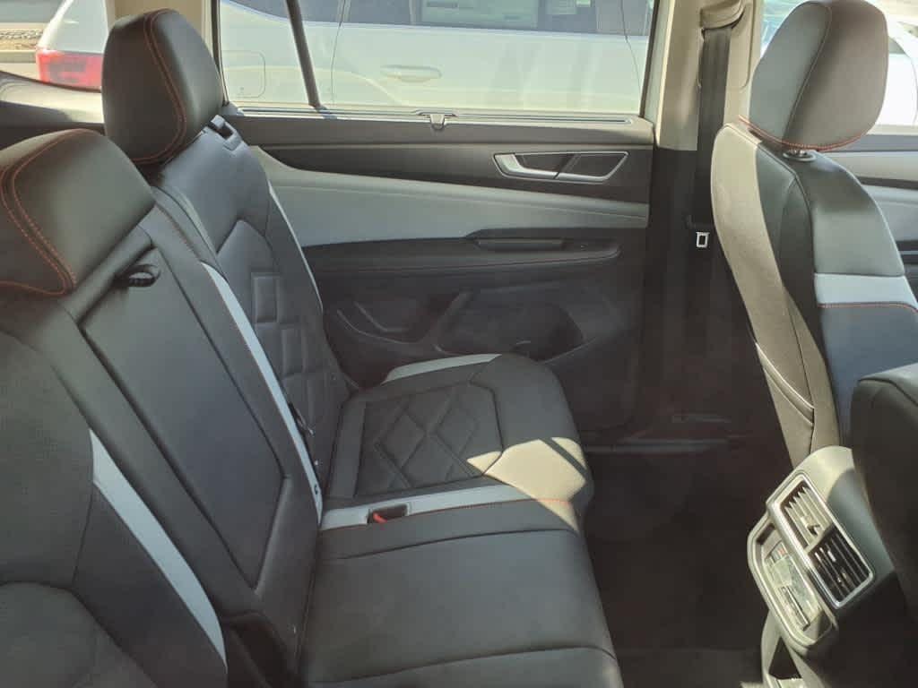 new 2025 Volkswagen Atlas car, priced at $46,854