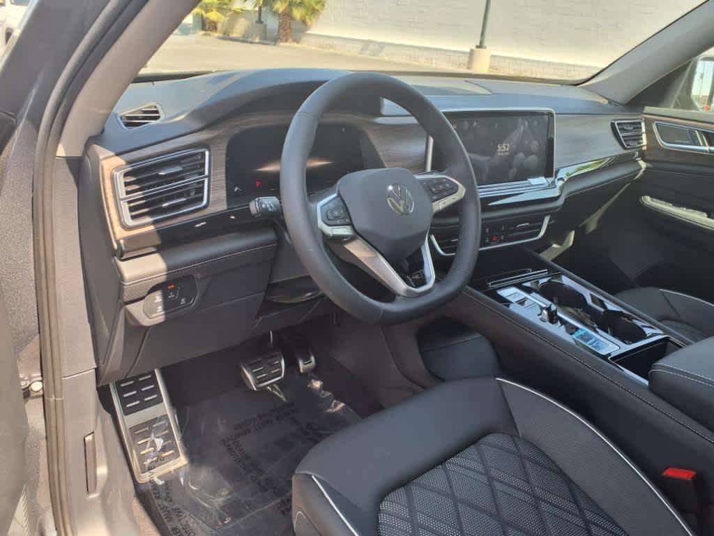 new 2025 Volkswagen Atlas car, priced at $54,234