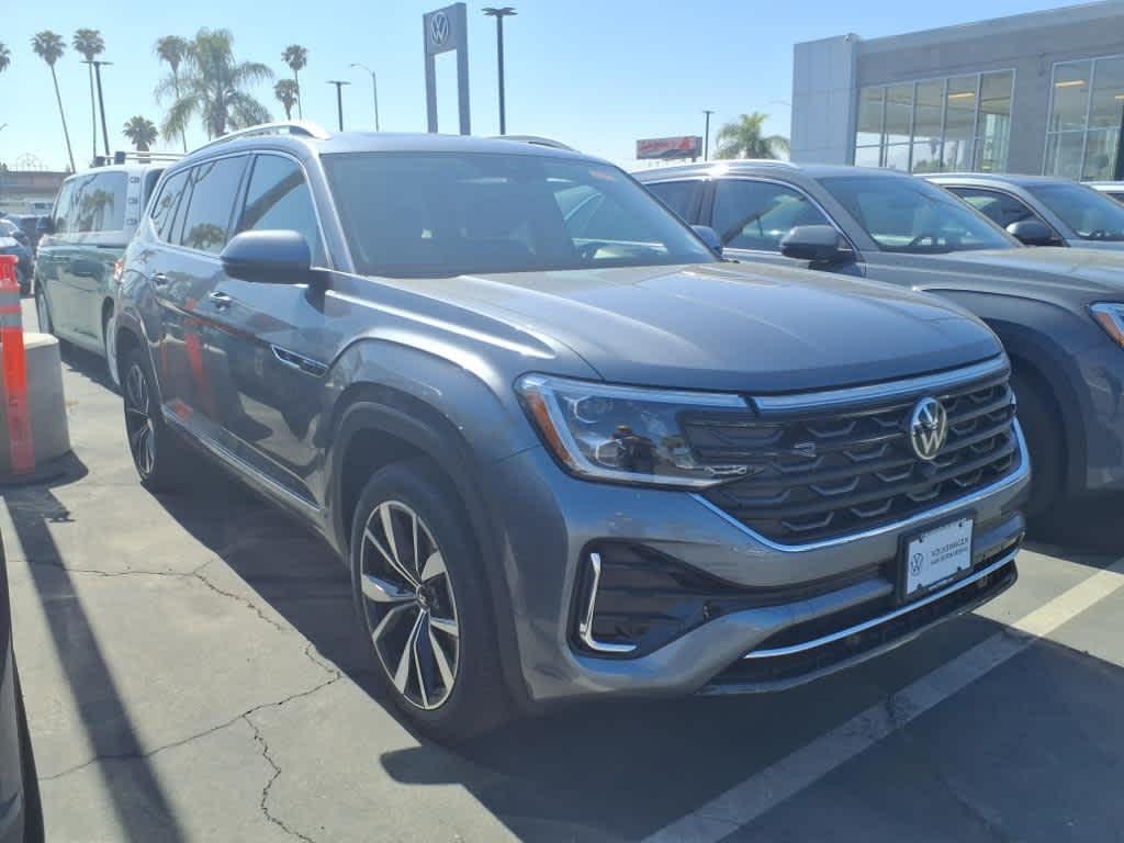 new 2025 Volkswagen Atlas car, priced at $54,234
