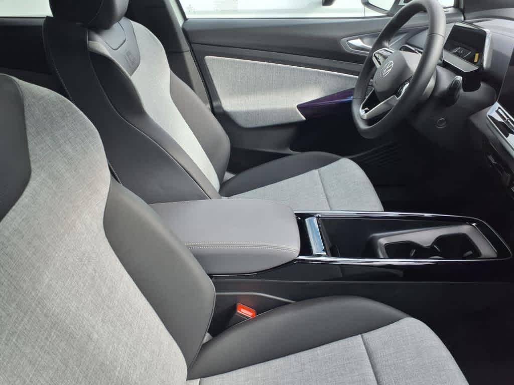 new 2025 Volkswagen ID.4 car, priced at $49,566