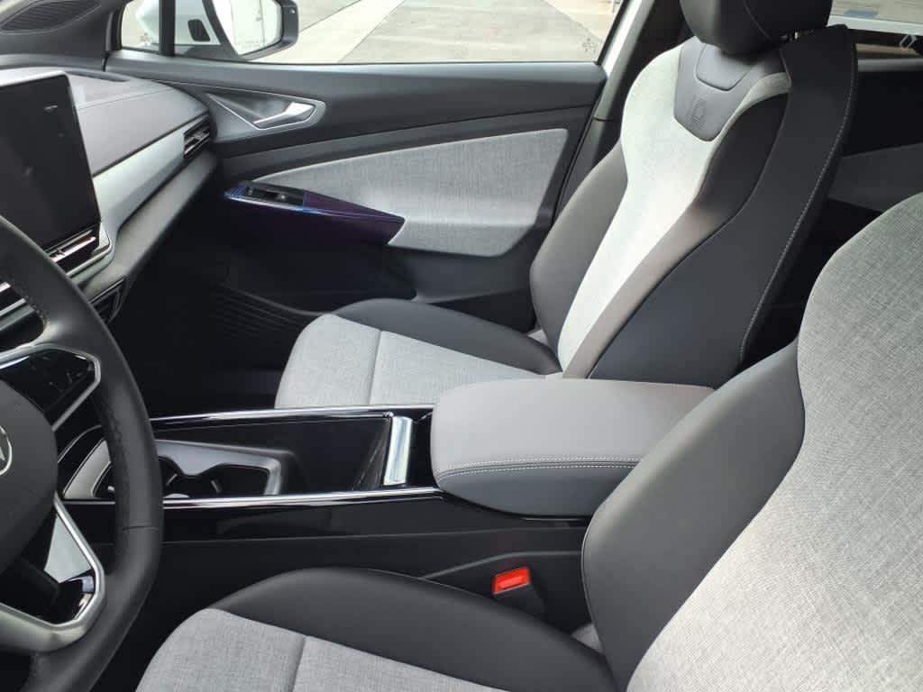 new 2025 Volkswagen ID.4 car, priced at $49,566