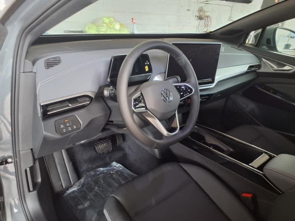 new 2025 Volkswagen ID.4 car, priced at $54,666