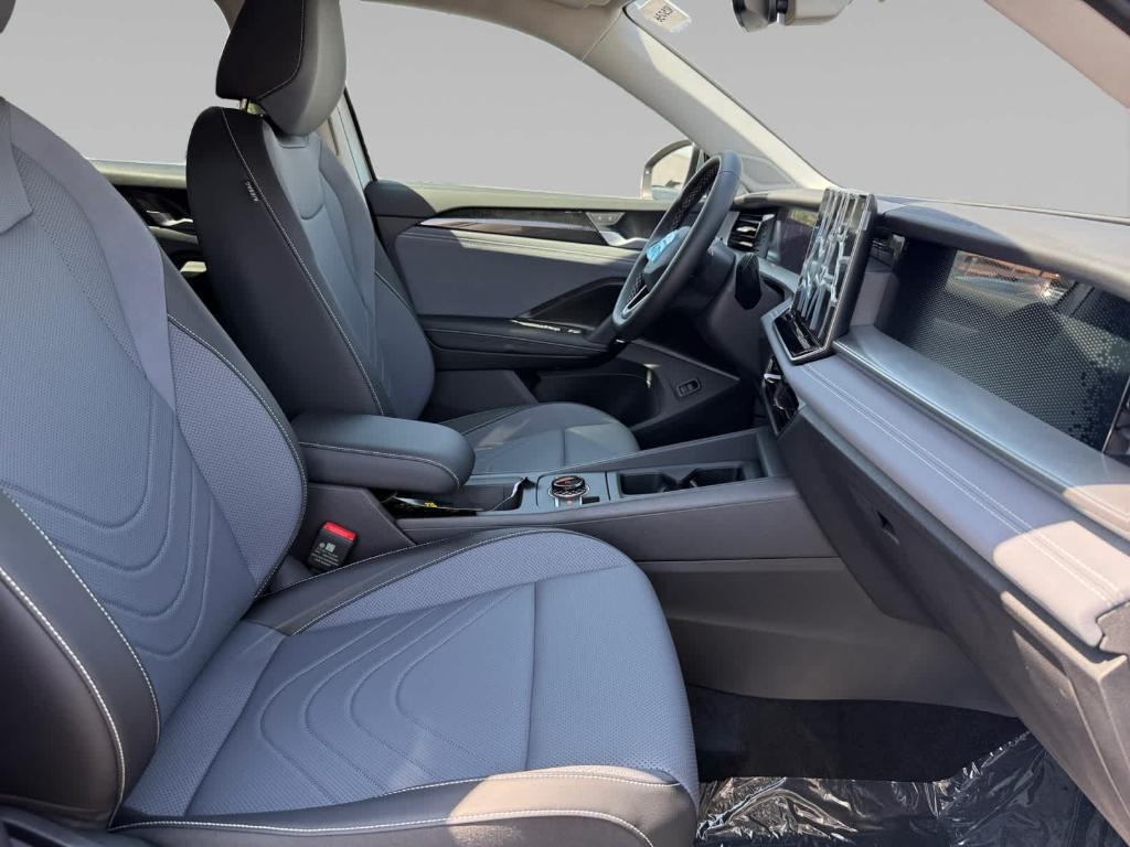 new 2025 Volkswagen Tiguan car, priced at $33,811