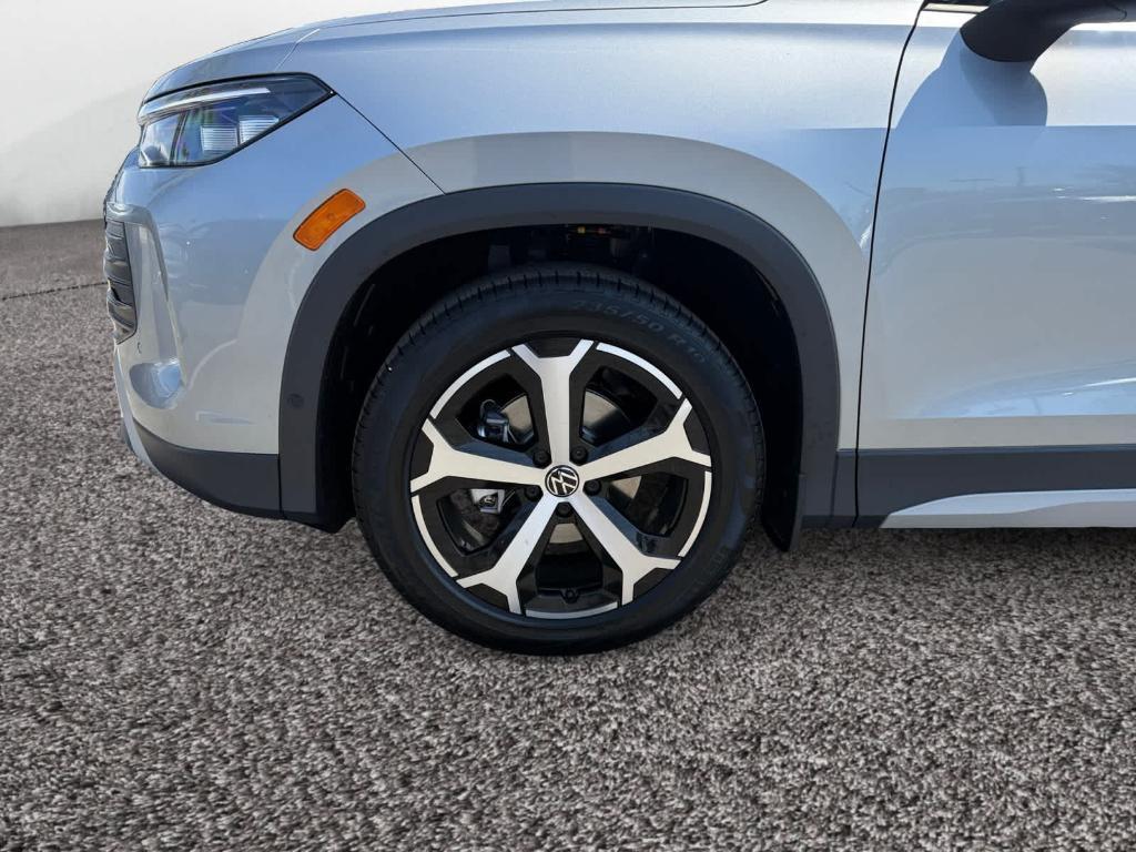 new 2025 Volkswagen Tiguan car, priced at $33,811