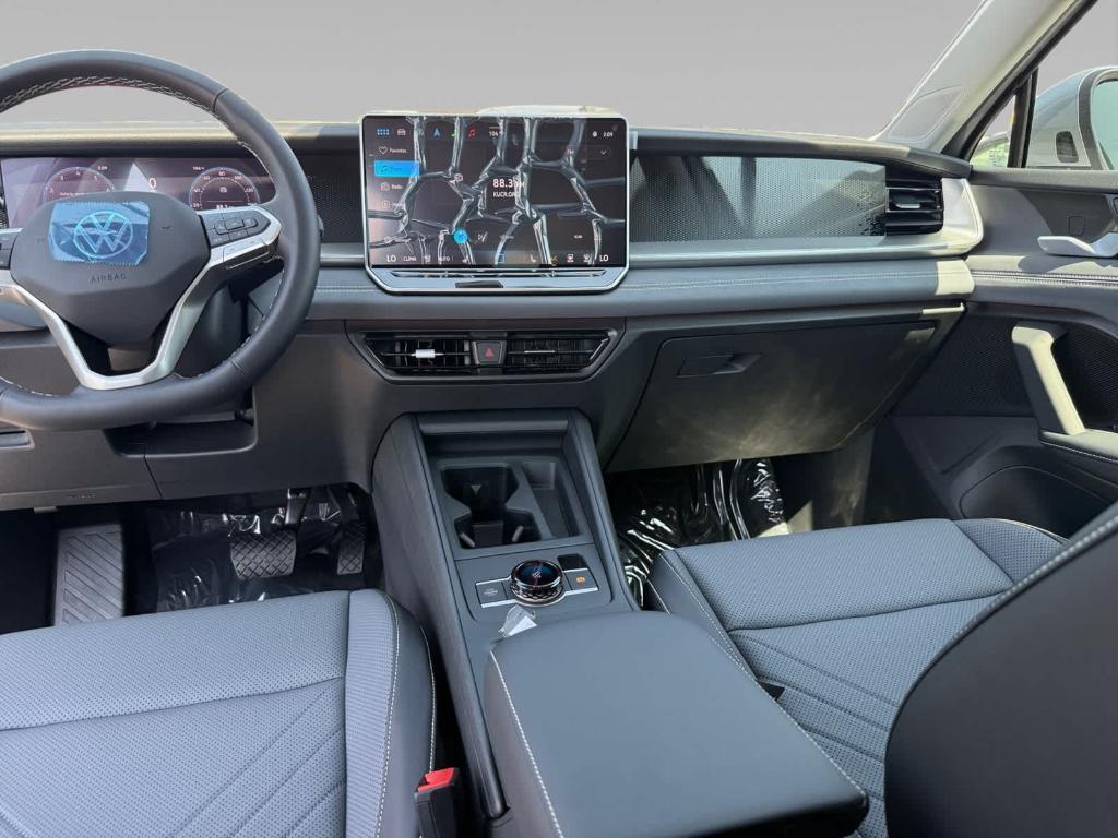 new 2025 Volkswagen Tiguan car, priced at $33,811
