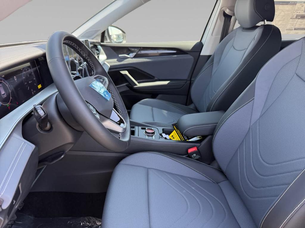 new 2025 Volkswagen Tiguan car, priced at $33,811