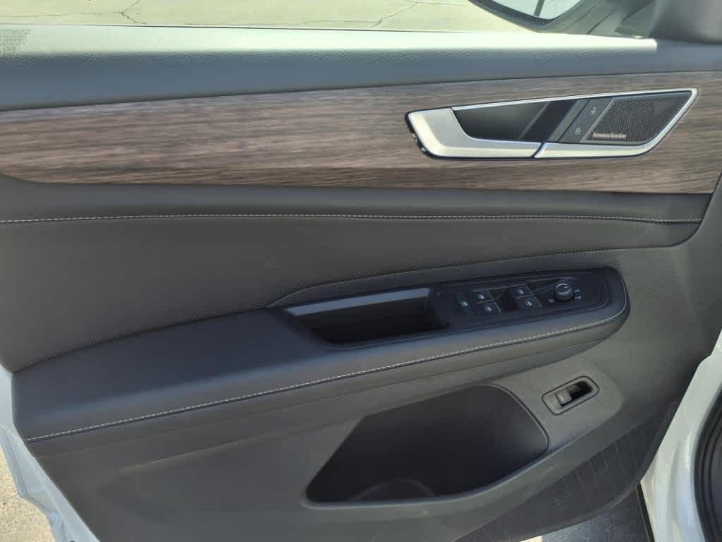 new 2025 Volkswagen Atlas car, priced at $54,494