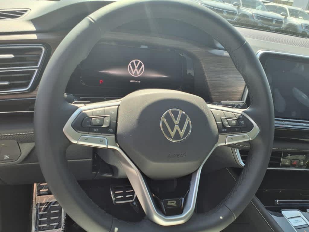 new 2025 Volkswagen Atlas car, priced at $54,494