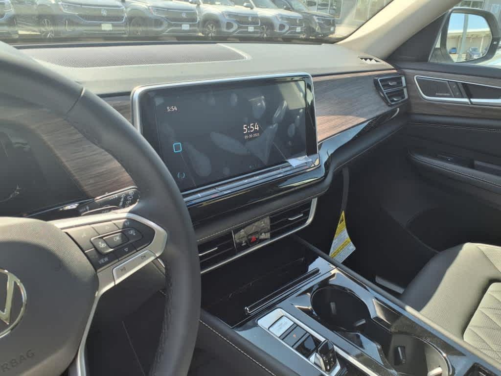 new 2025 Volkswagen Atlas car, priced at $54,494