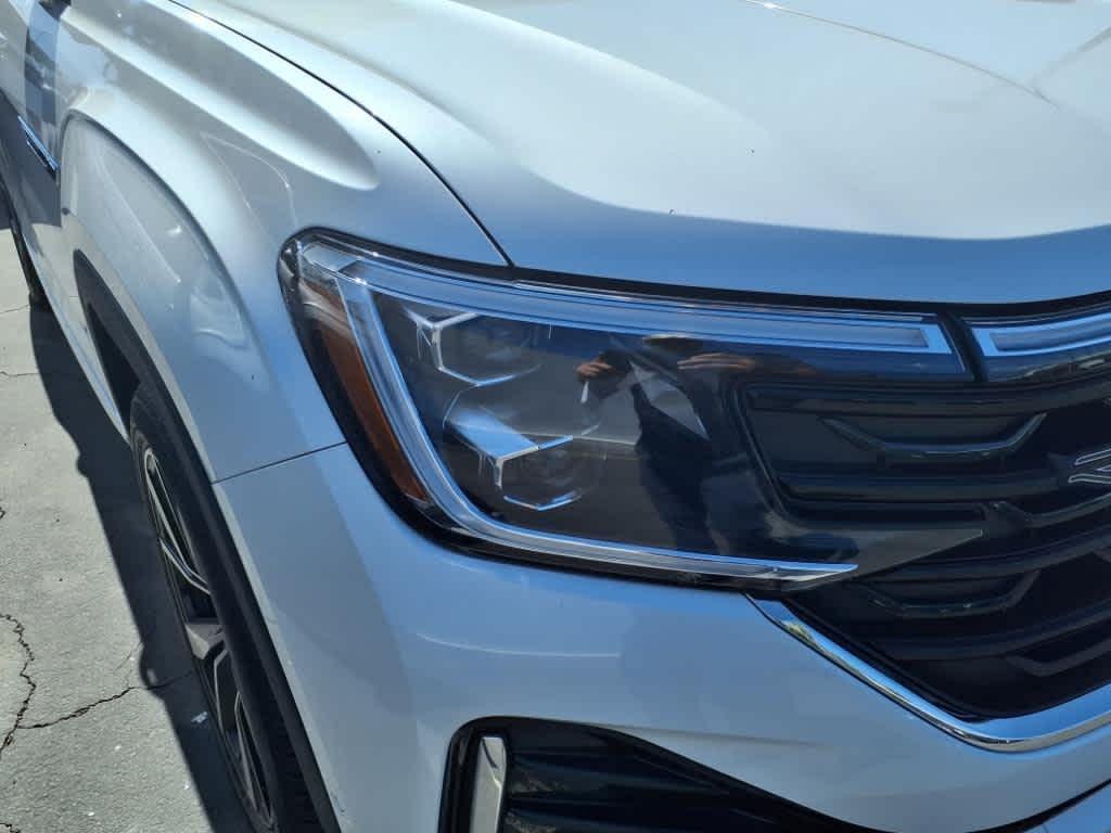 new 2025 Volkswagen Atlas Cross Sport car, priced at $53,701