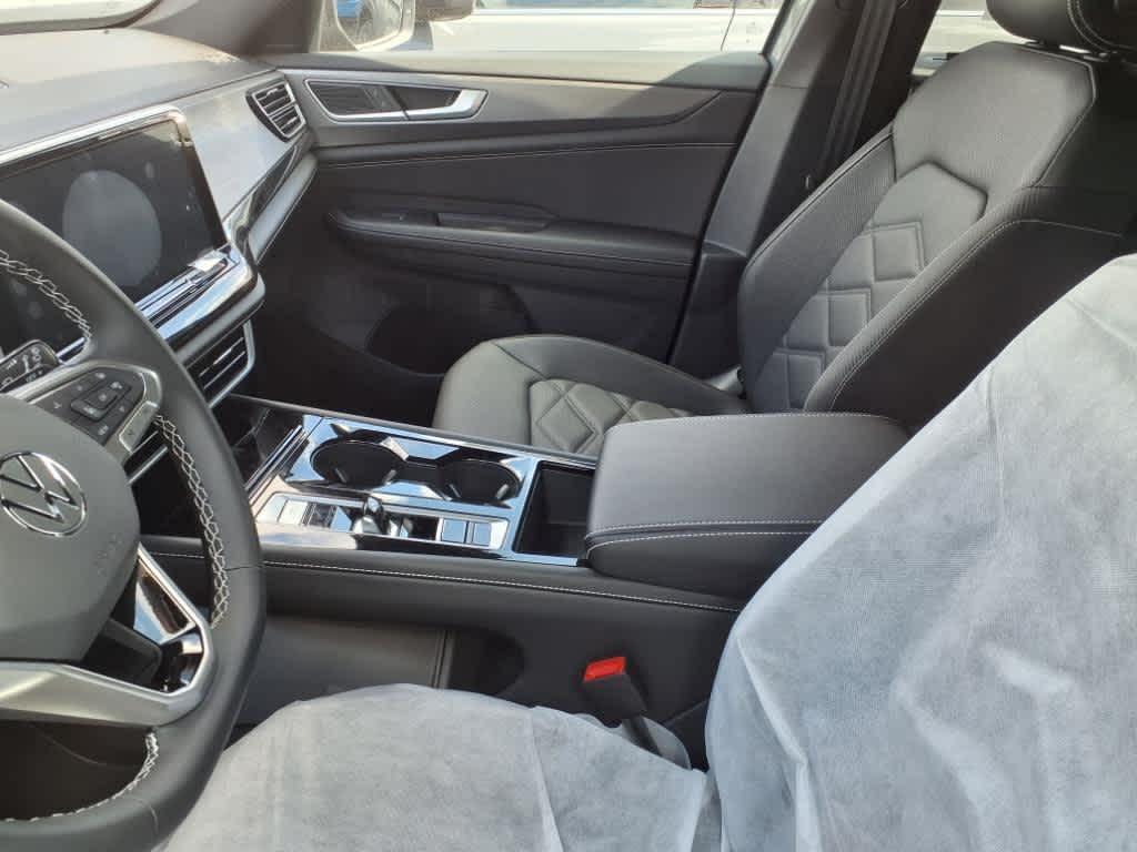new 2025 Volkswagen Atlas Cross Sport car, priced at $42,083