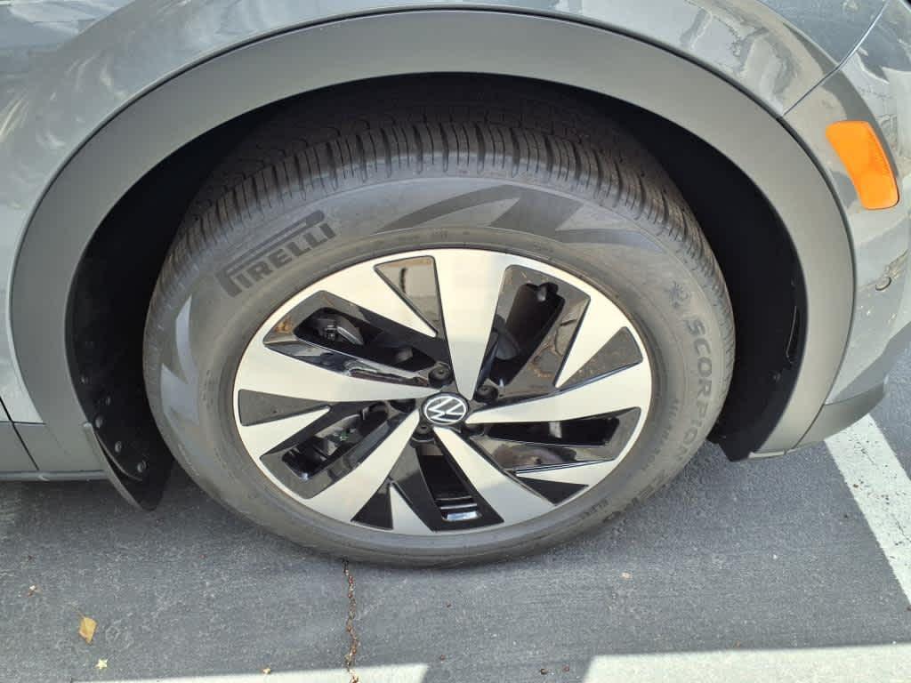 new 2025 Volkswagen ID.4 car, priced at $45,166