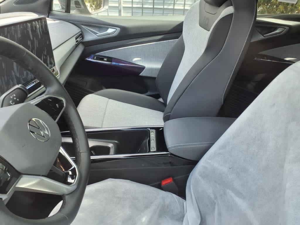 new 2025 Volkswagen ID.4 car, priced at $45,166