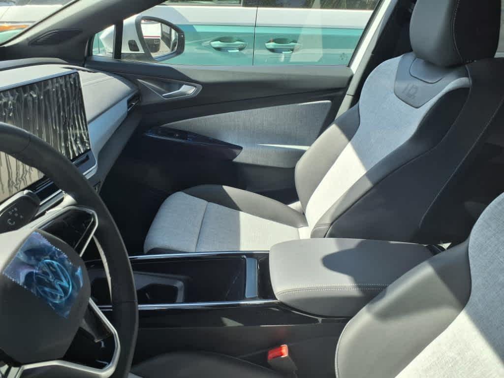 new 2025 Volkswagen ID.4 car, priced at $44,761