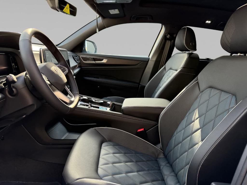 new 2025 Volkswagen Atlas Cross Sport car, priced at $53,141