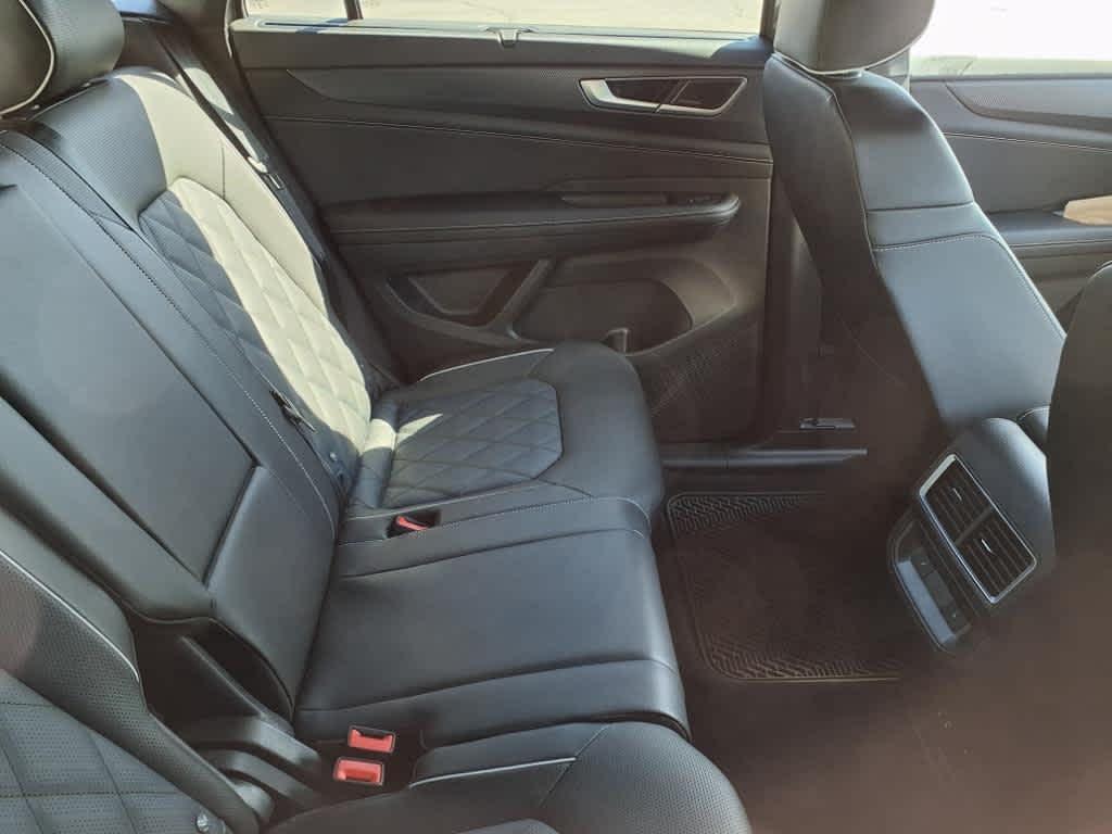 new 2025 Volkswagen Atlas Cross Sport car, priced at $52,801