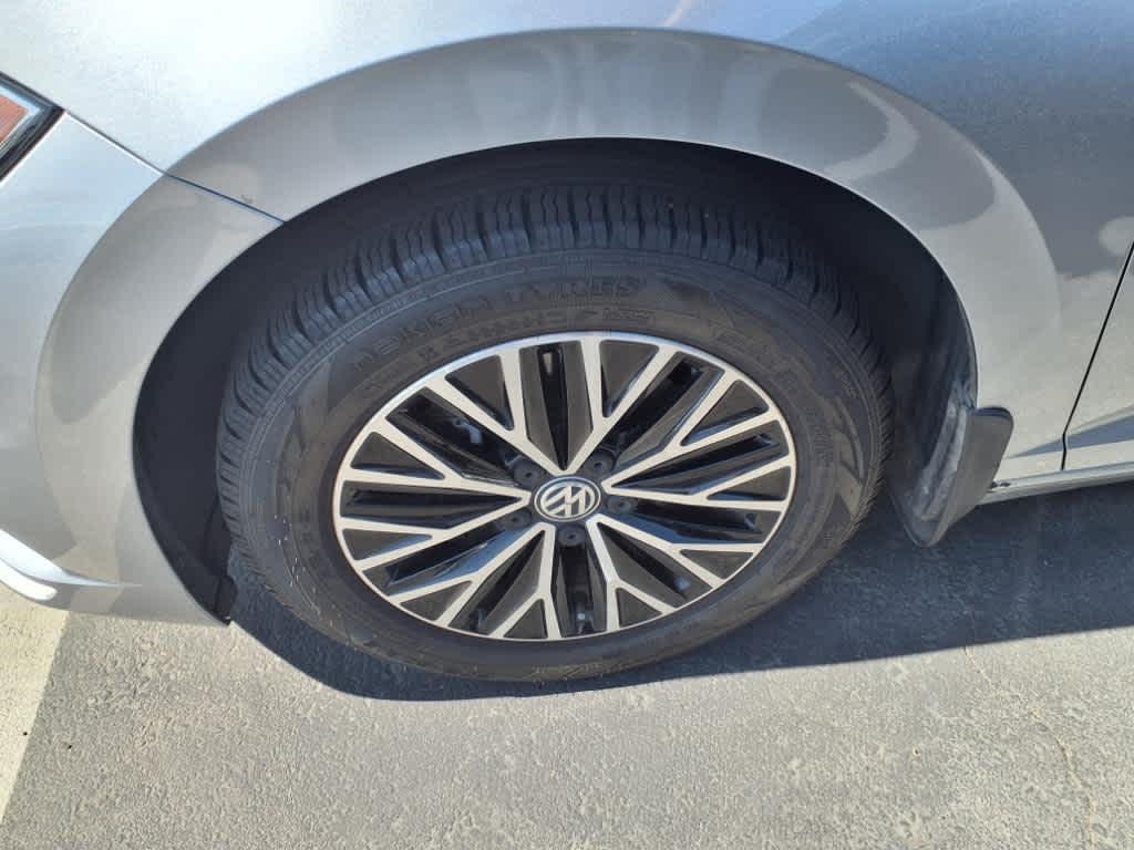 used 2021 Volkswagen Jetta car, priced at $19,999