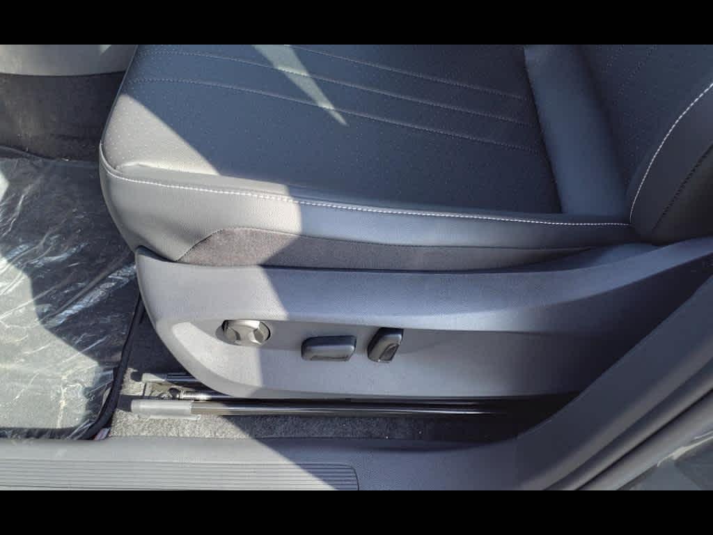 used 2023 Volkswagen Tiguan car, priced at $32,999
