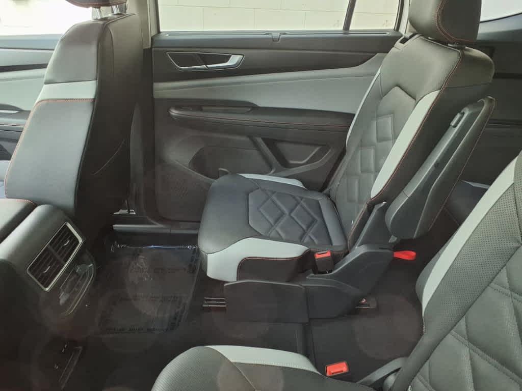 new 2025 Volkswagen Atlas car, priced at $47,376