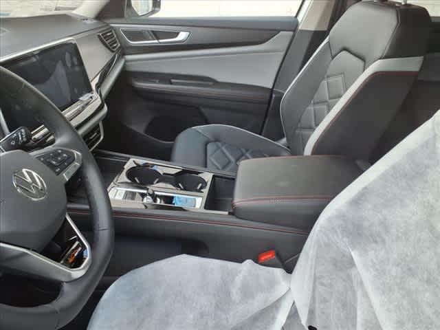new 2025 Volkswagen Atlas car, priced at $48,876