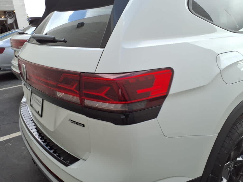 new 2025 Volkswagen Atlas car, priced at $47,376