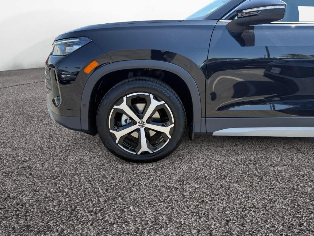 new 2025 Volkswagen Tiguan car, priced at $33,705