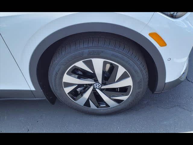 new 2024 Volkswagen ID.4 car, priced at $40,727