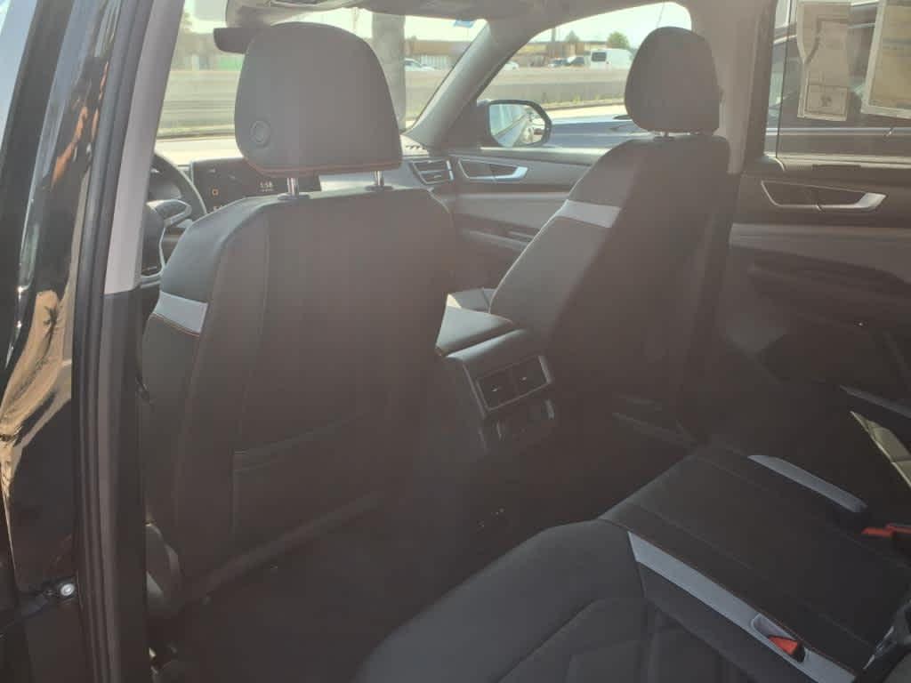 new 2025 Volkswagen Atlas car, priced at $46,624