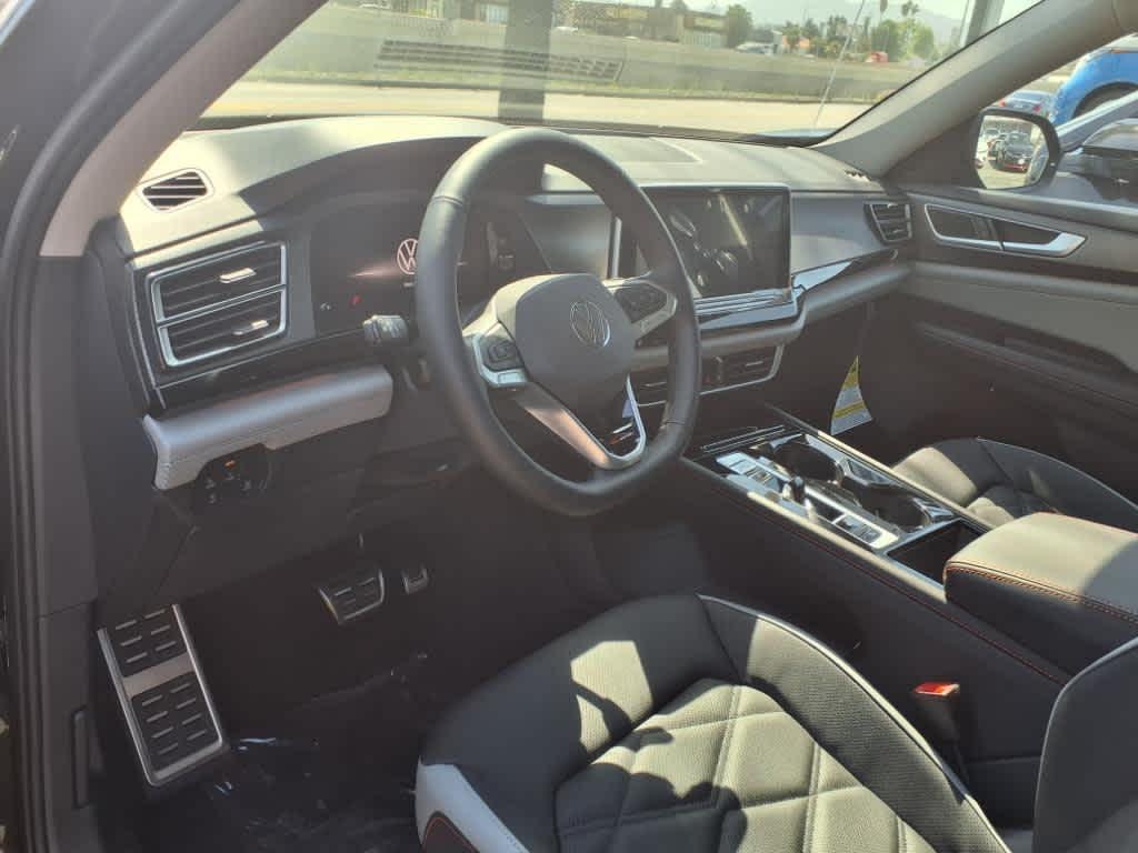 new 2025 Volkswagen Atlas car, priced at $46,624
