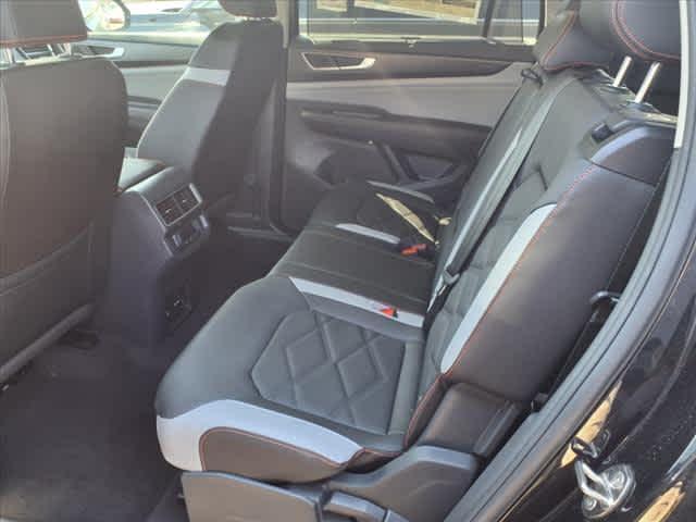 new 2025 Volkswagen Atlas car, priced at $48,124