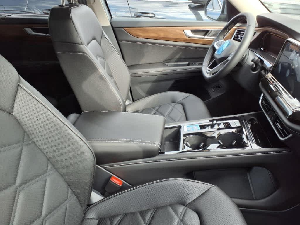 new 2025 Volkswagen Atlas car, priced at $44,629