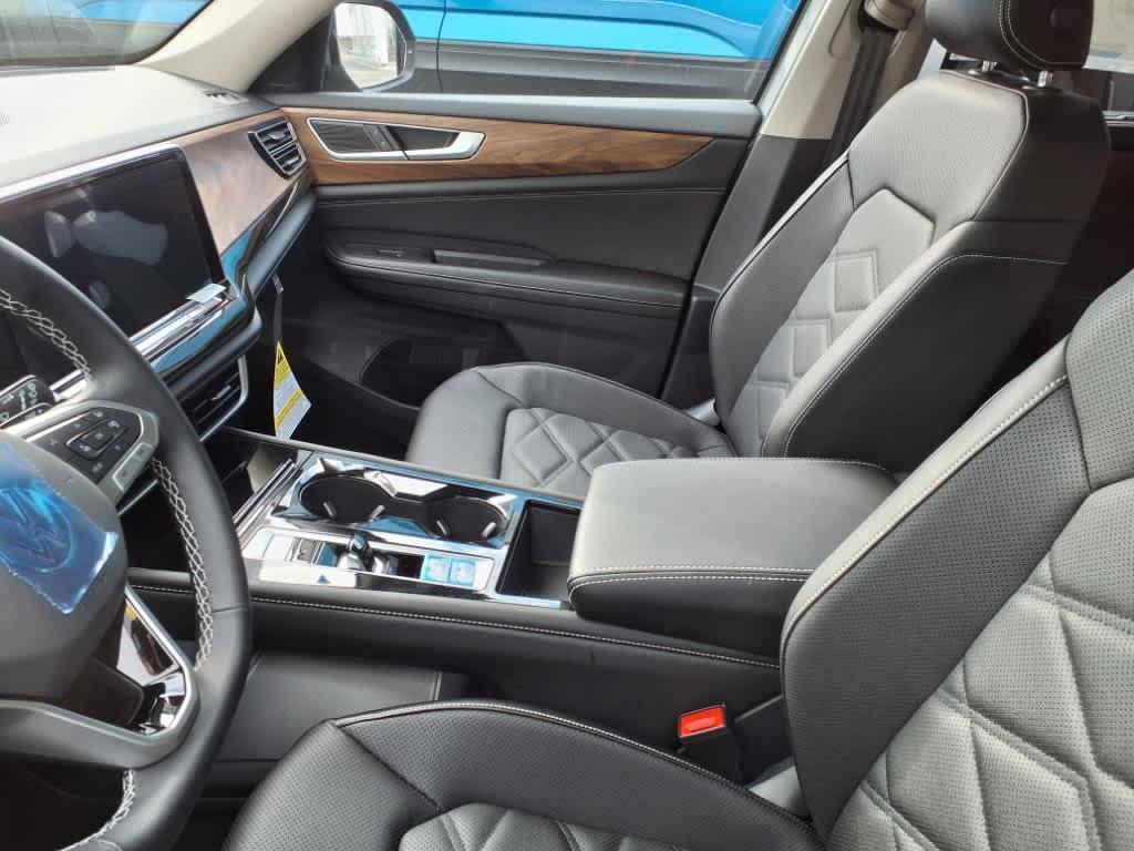 new 2025 Volkswagen Atlas car, priced at $44,629