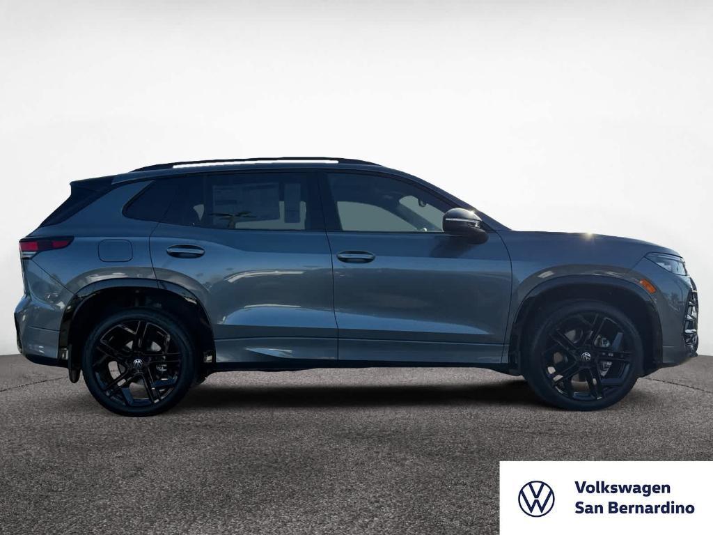 new 2025 Volkswagen Tiguan car, priced at $39,053