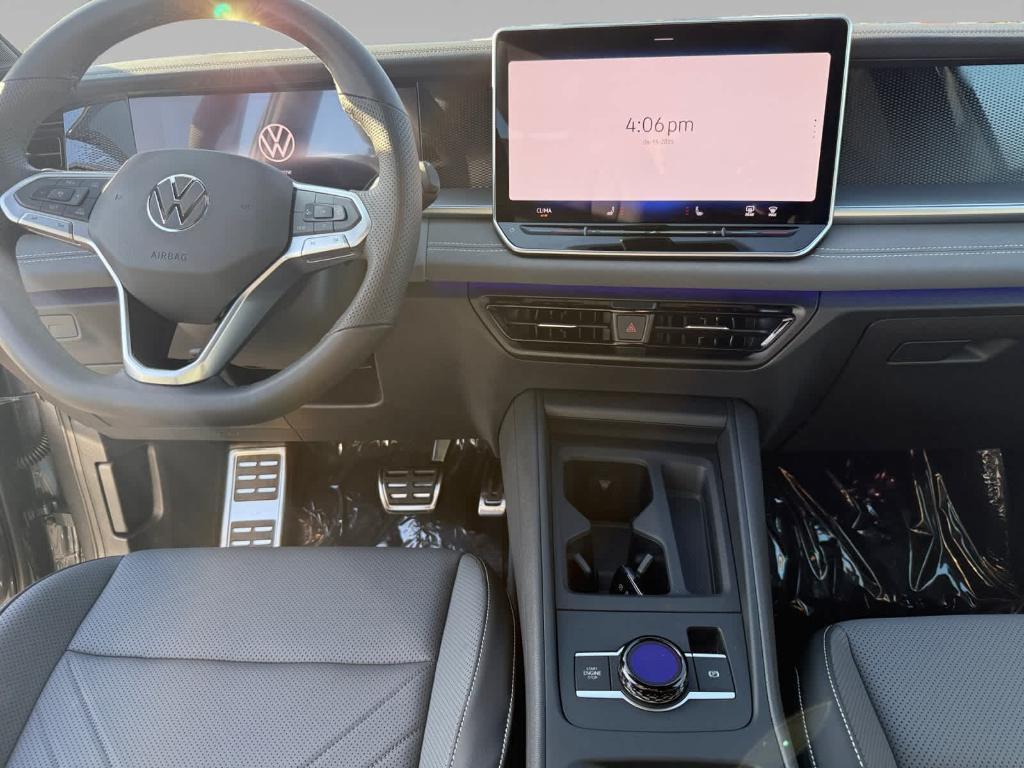 new 2025 Volkswagen Tiguan car, priced at $39,053