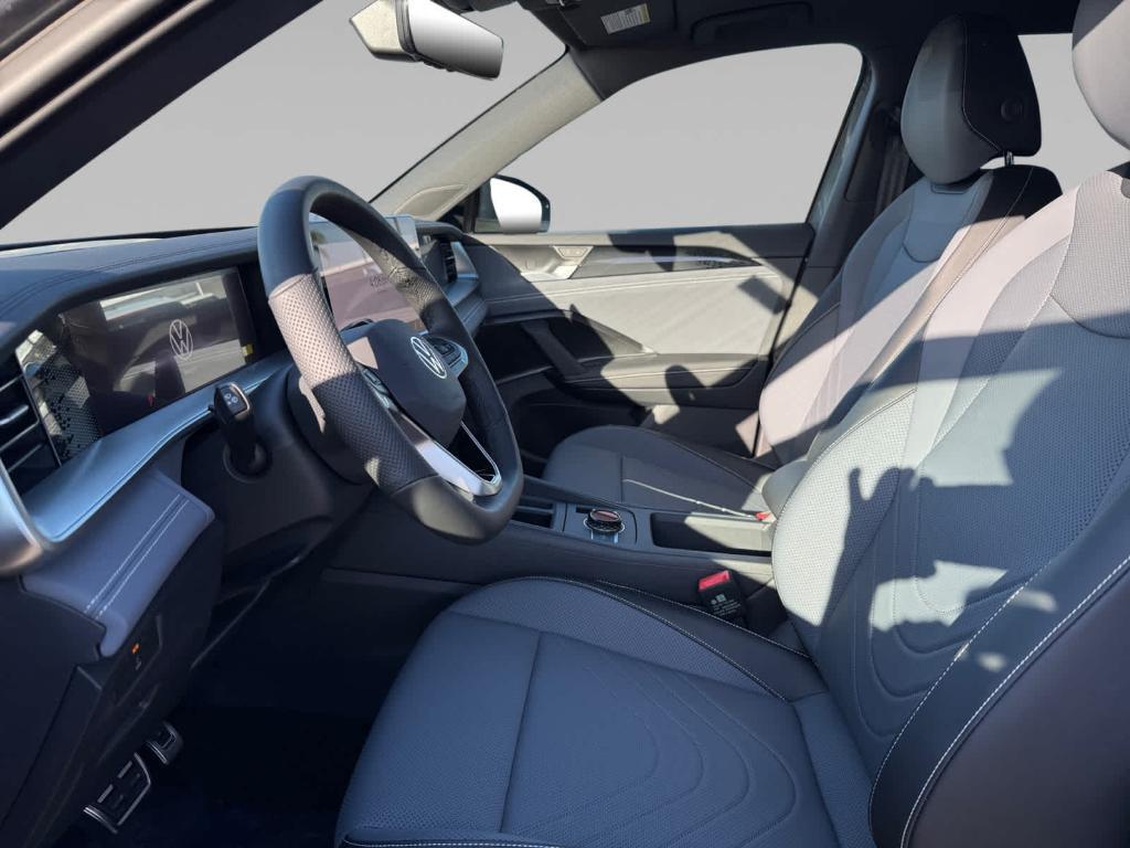 new 2025 Volkswagen Tiguan car, priced at $39,053