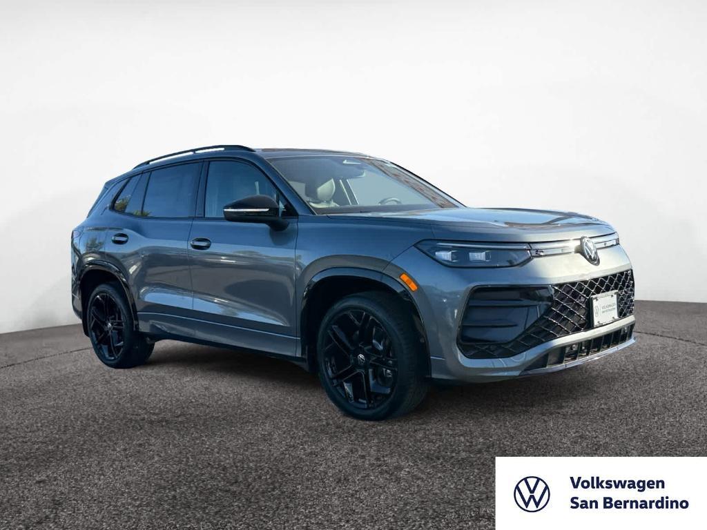 new 2025 Volkswagen Tiguan car, priced at $39,053