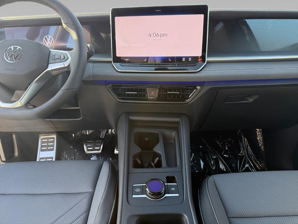 new 2025 Volkswagen Tiguan car, priced at $39,053