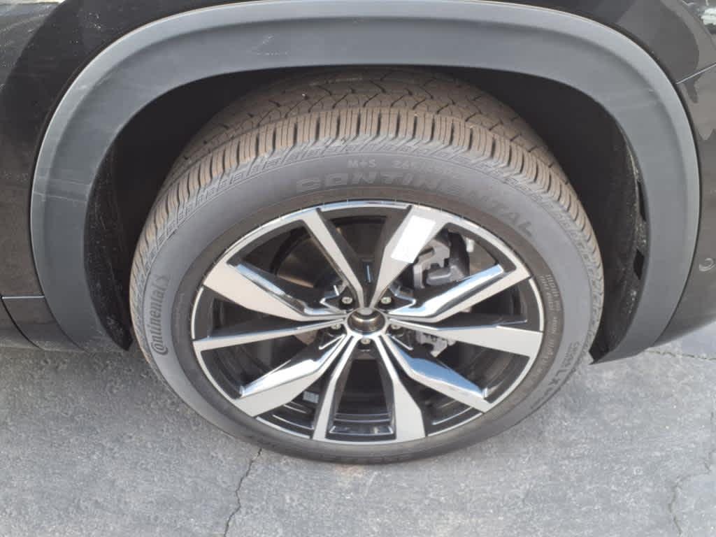 new 2025 Volkswagen Atlas car, priced at $54,039