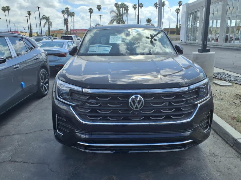 new 2025 Volkswagen Atlas car, priced at $54,039