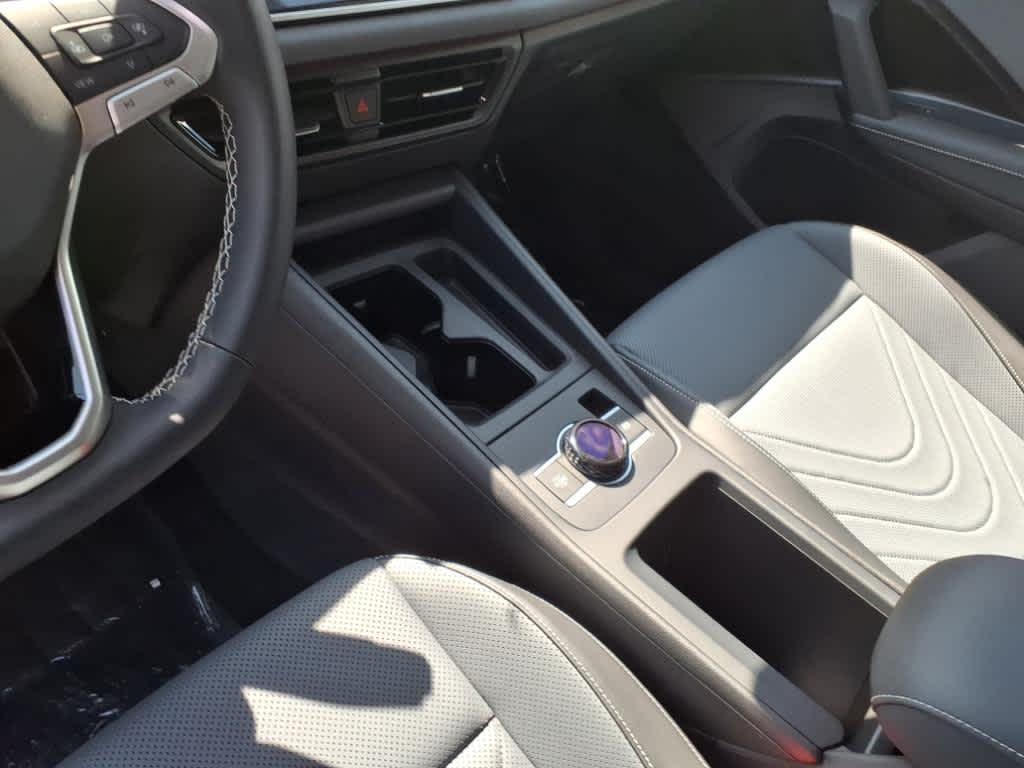 new 2025 Volkswagen Tiguan car, priced at $33,921