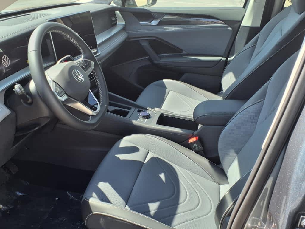 new 2025 Volkswagen Tiguan car, priced at $33,921