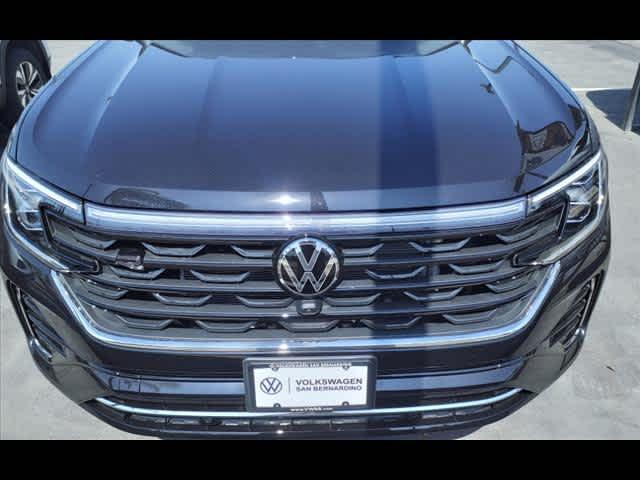 new 2024 Volkswagen Atlas car, priced at $55,563