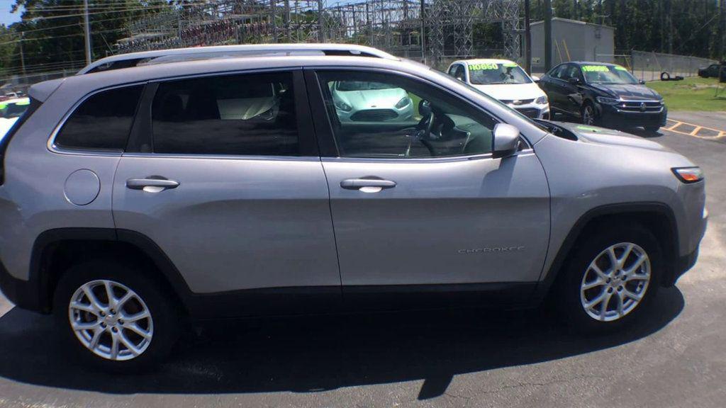 used 2018 Jeep Cherokee car, priced at $10,995