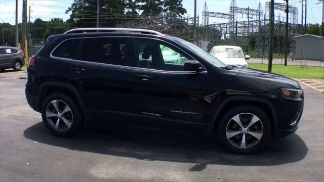 used 2020 Jeep Cherokee car, priced at $15,995