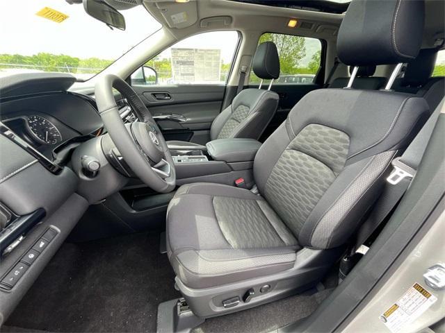 new 2025 Nissan Pathfinder car, priced at $39,398