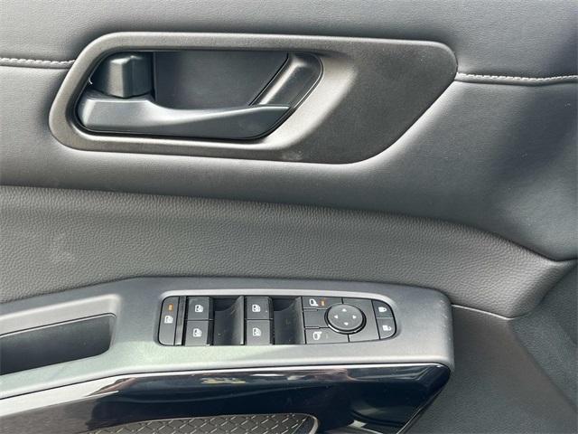 new 2025 Nissan Pathfinder car, priced at $39,398