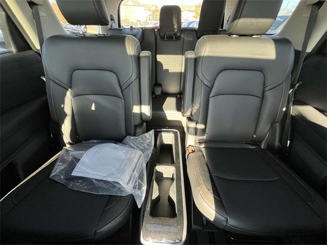 new 2025 Nissan Pathfinder car, priced at $45,263