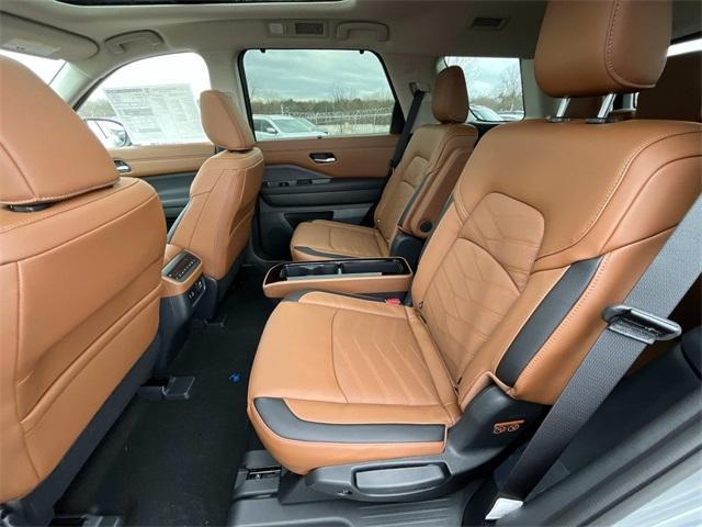 new 2025 Nissan Pathfinder car, priced at $49,566