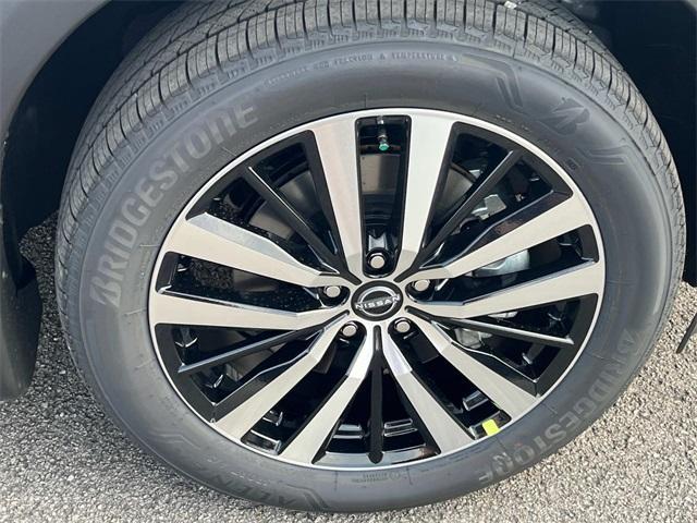 new 2025 Nissan Pathfinder car, priced at $47,722