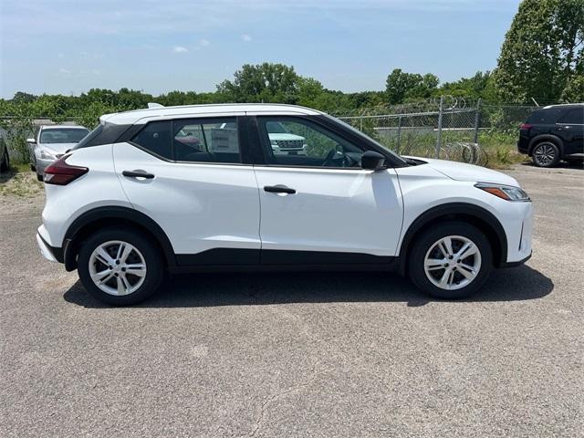 new 2025 Nissan Kicks Play car, priced at $23,850